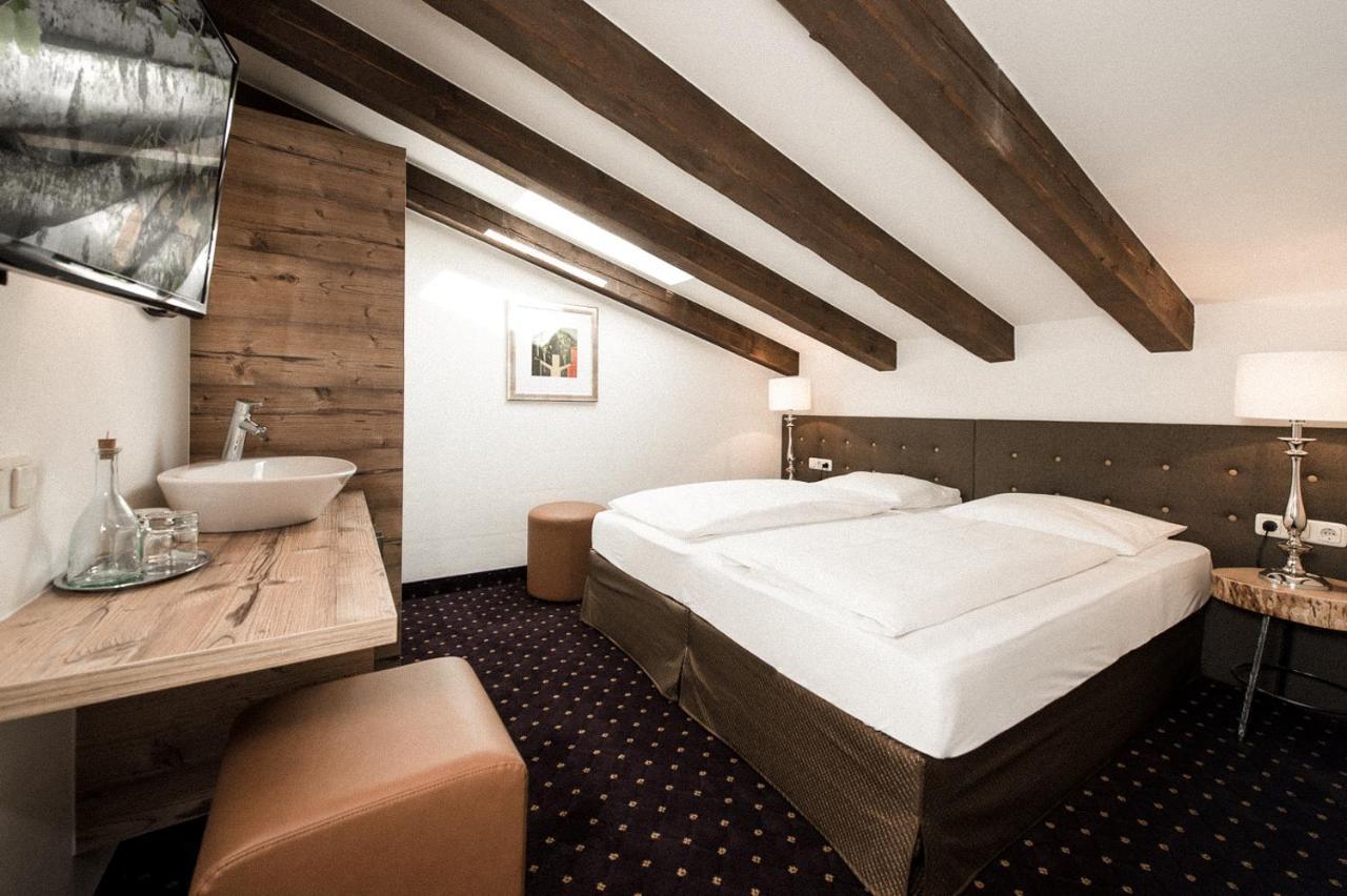 & Tiroler Buam Hotel 4*
