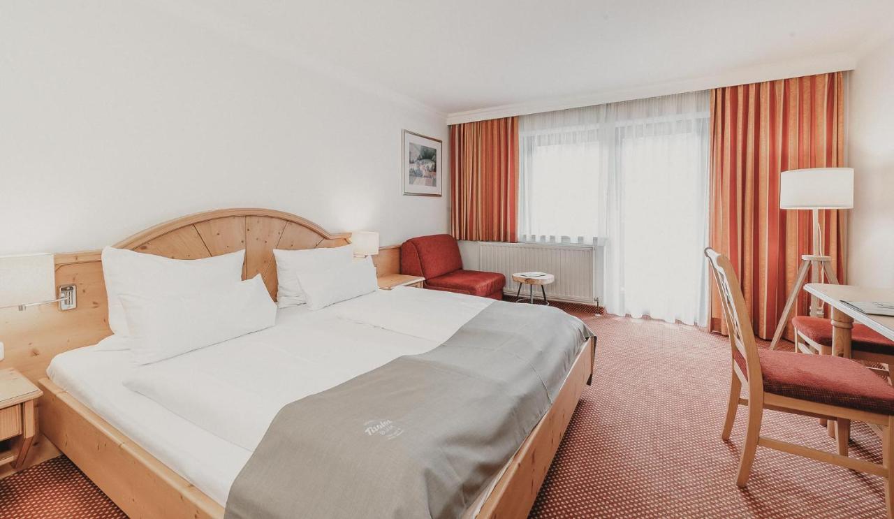 & Tiroler Buam Hotel